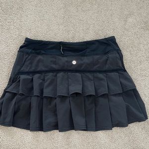 Lululemon Skirt Athletic tennis running golf skirt Size 6